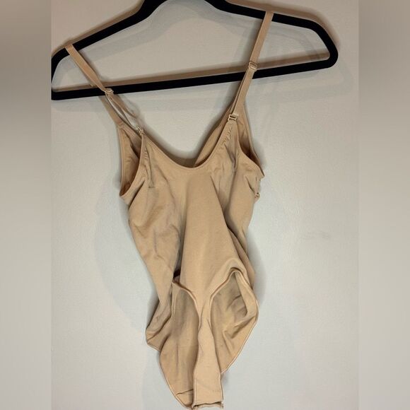 Skims Size 4x/5x Seamless Sculpt Thong Bodysuit Clay Shapewear - Picture 5 of 7